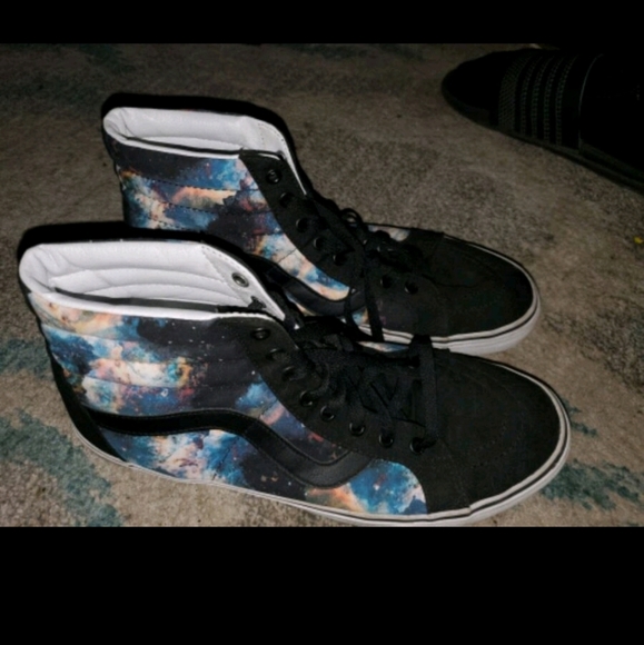 Vans - Picture 2 of 4